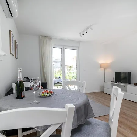 Apartment Awesome In With Kitchen Rovinj