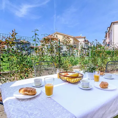 Awesome In With Kitchen Rovinj