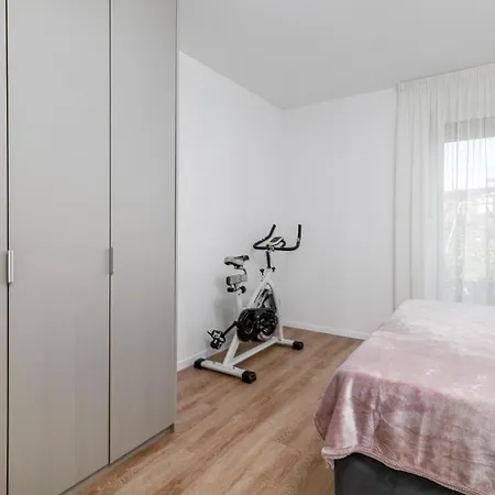 1 Bedroom Lovely In Apartamento *
